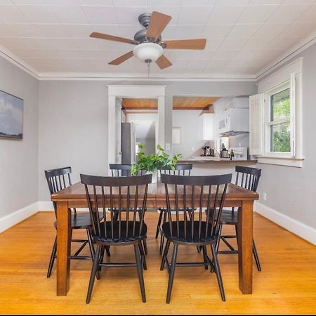 Spacious 2 Bedroom Home Near Ingersoll & Downtown Des Moines Bagian luar foto